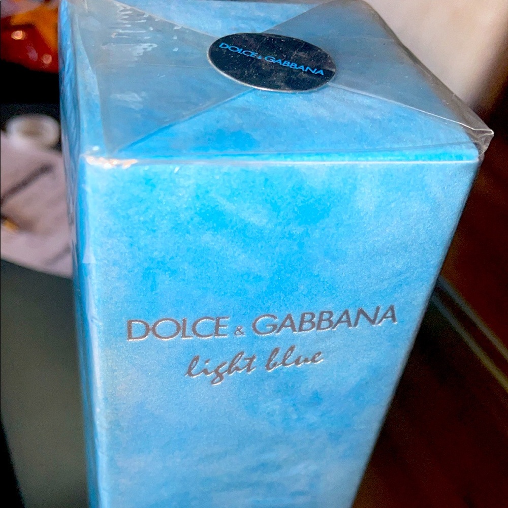 D&G refreshing body gel